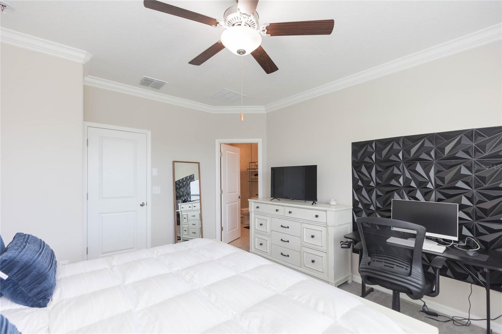 8065 ROLLING SHELL TRAIL, Wesley Chapel, FL 33545