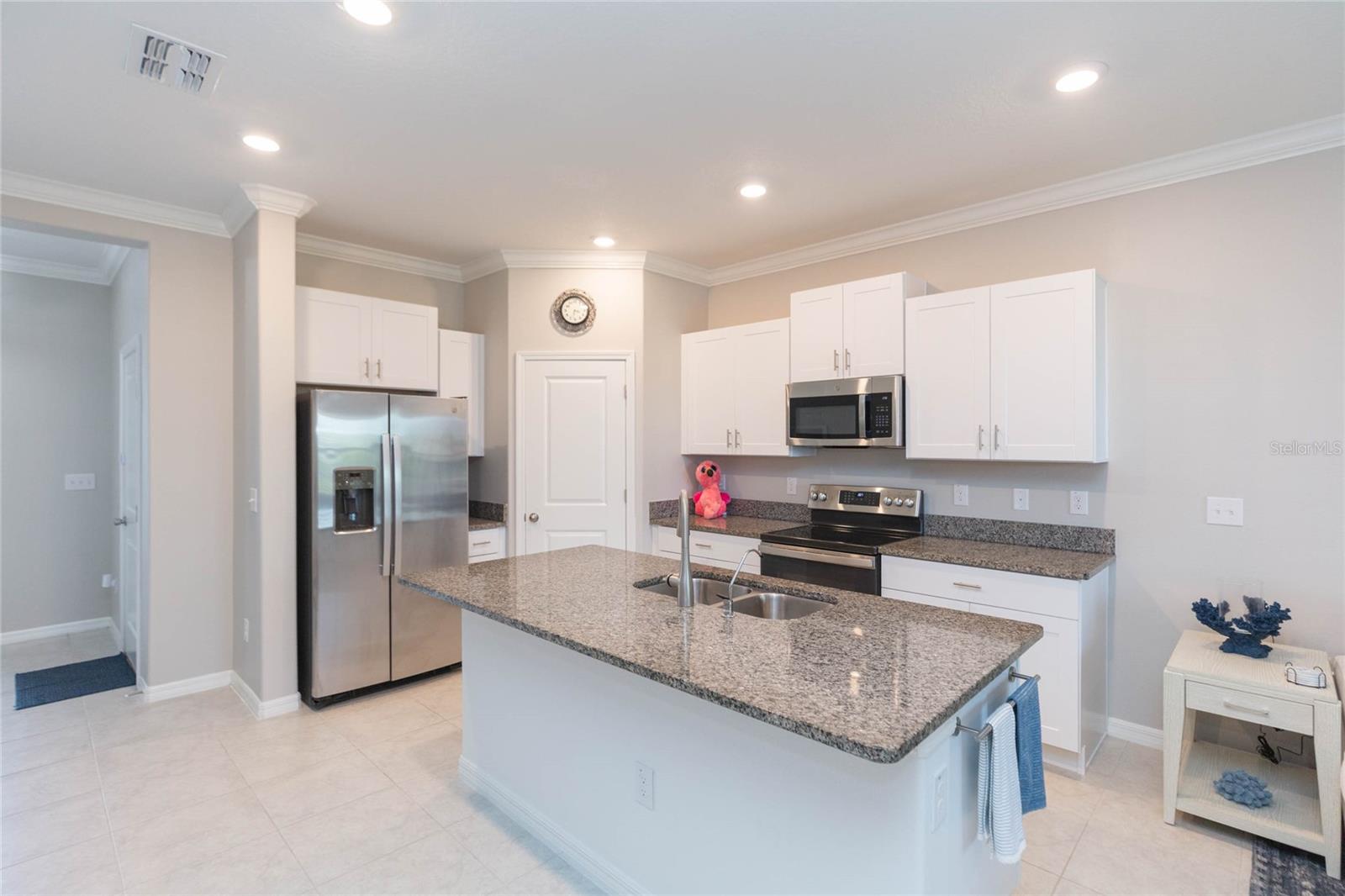 8065 ROLLING SHELL TRAIL, Wesley Chapel, FL 33545