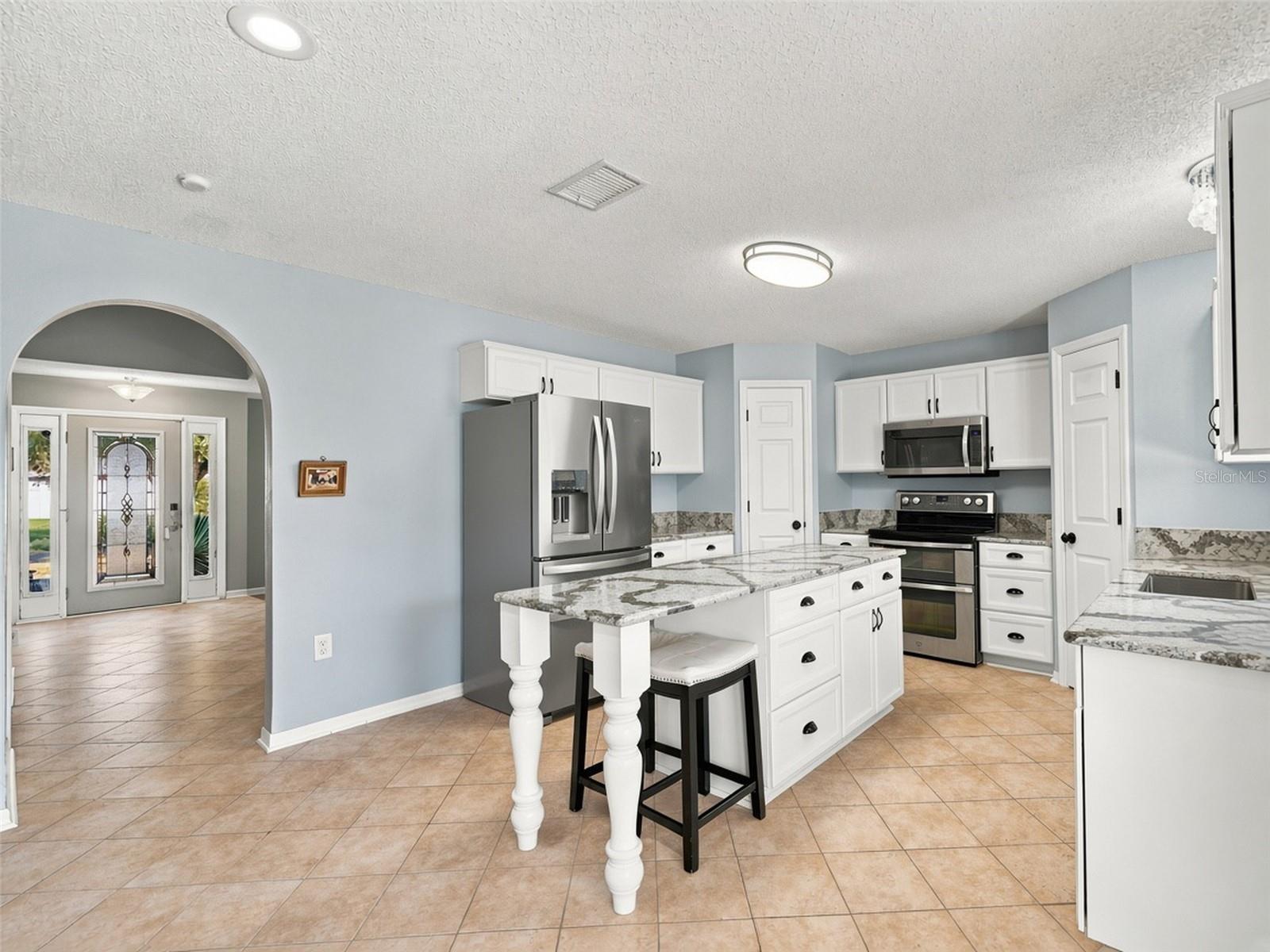 12739 KINGS LAKE DRIVE, Gibsonton, FL 33534