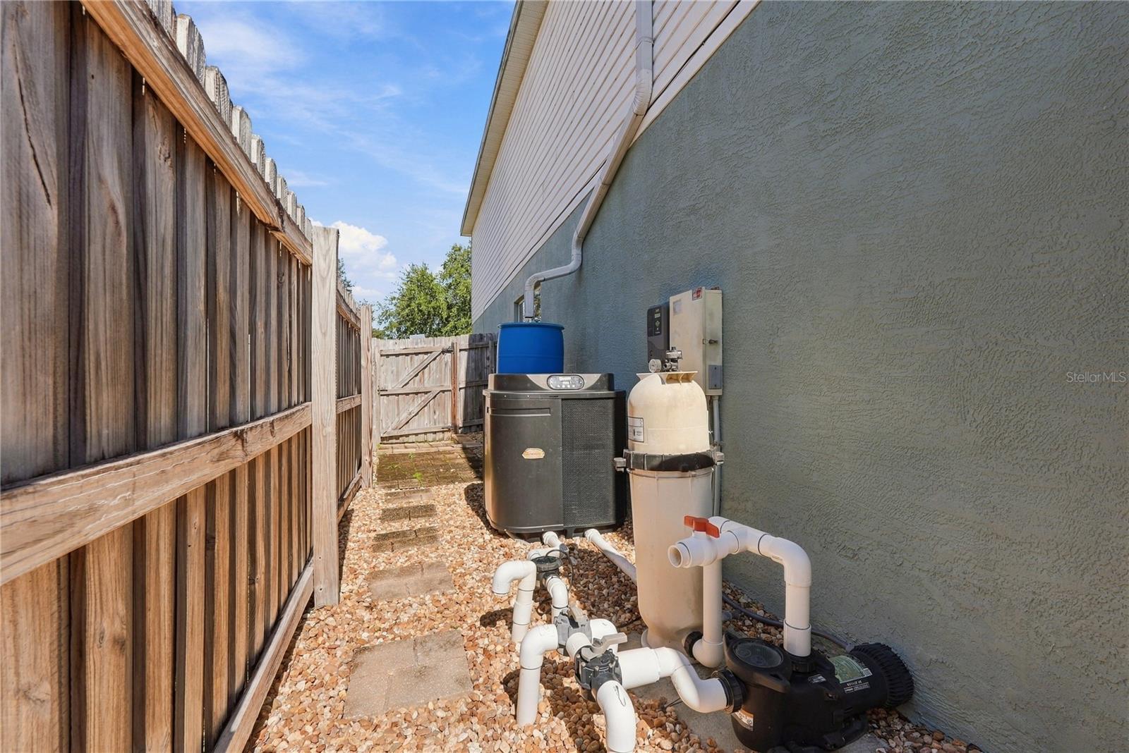 Pool equipment / Pool heater
