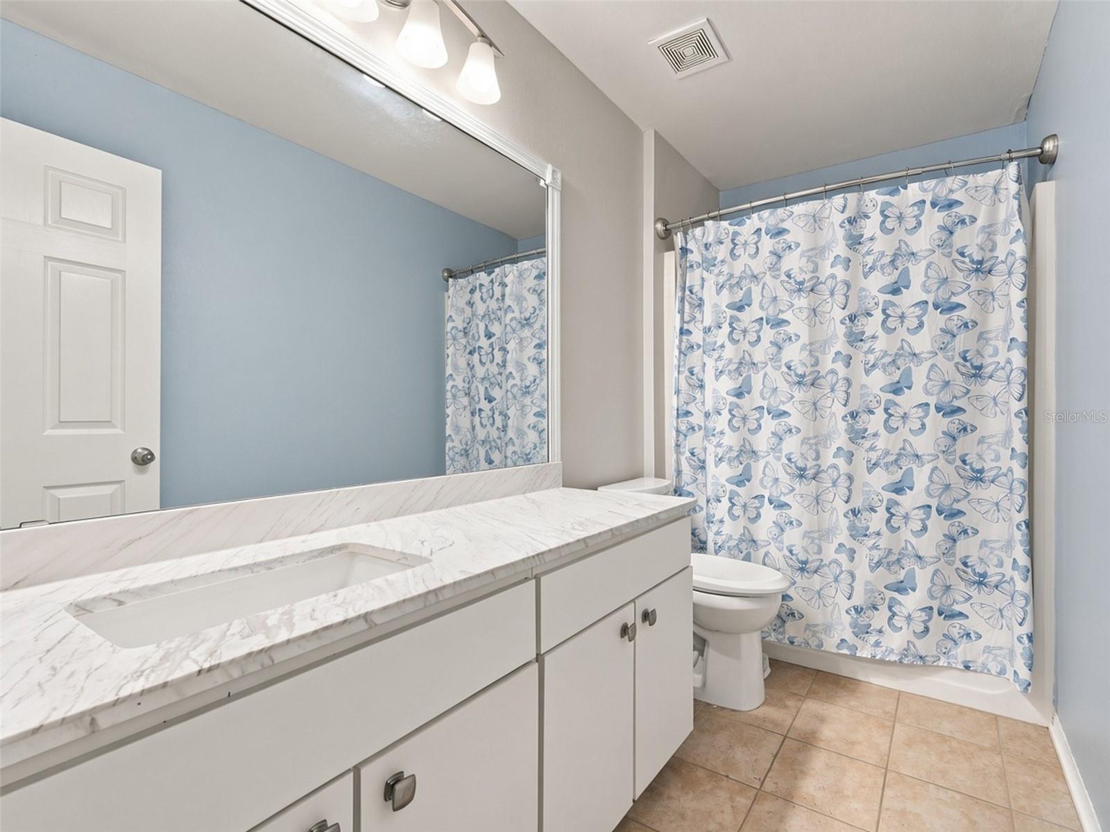 Upstairs bathroom 2
