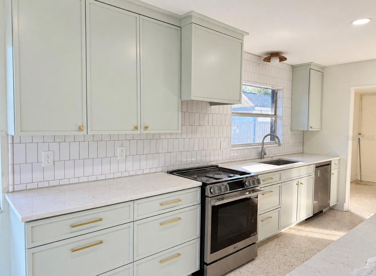 1543 DELAWARE AVENUE NE, St Petersburg, FL 33703 1543 DELAWARE AVENUE NE, St Petersburg, FL 33703