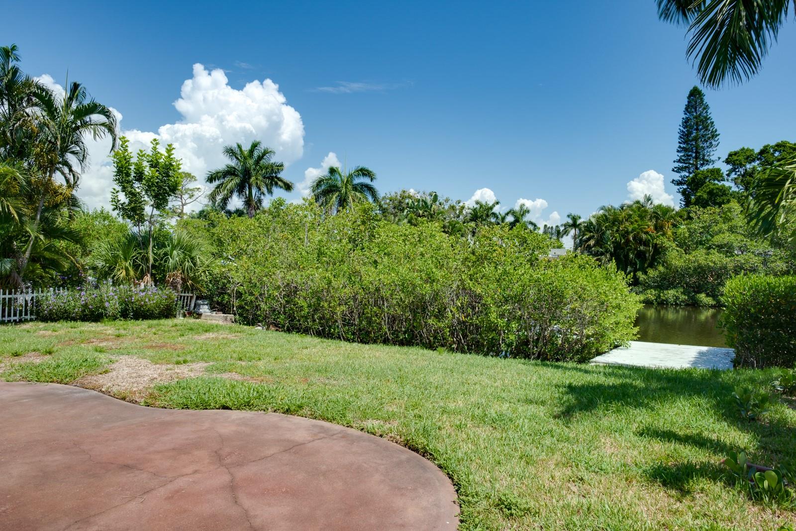 1543 DELAWARE AVENUE NE, St Petersburg, FL 33703