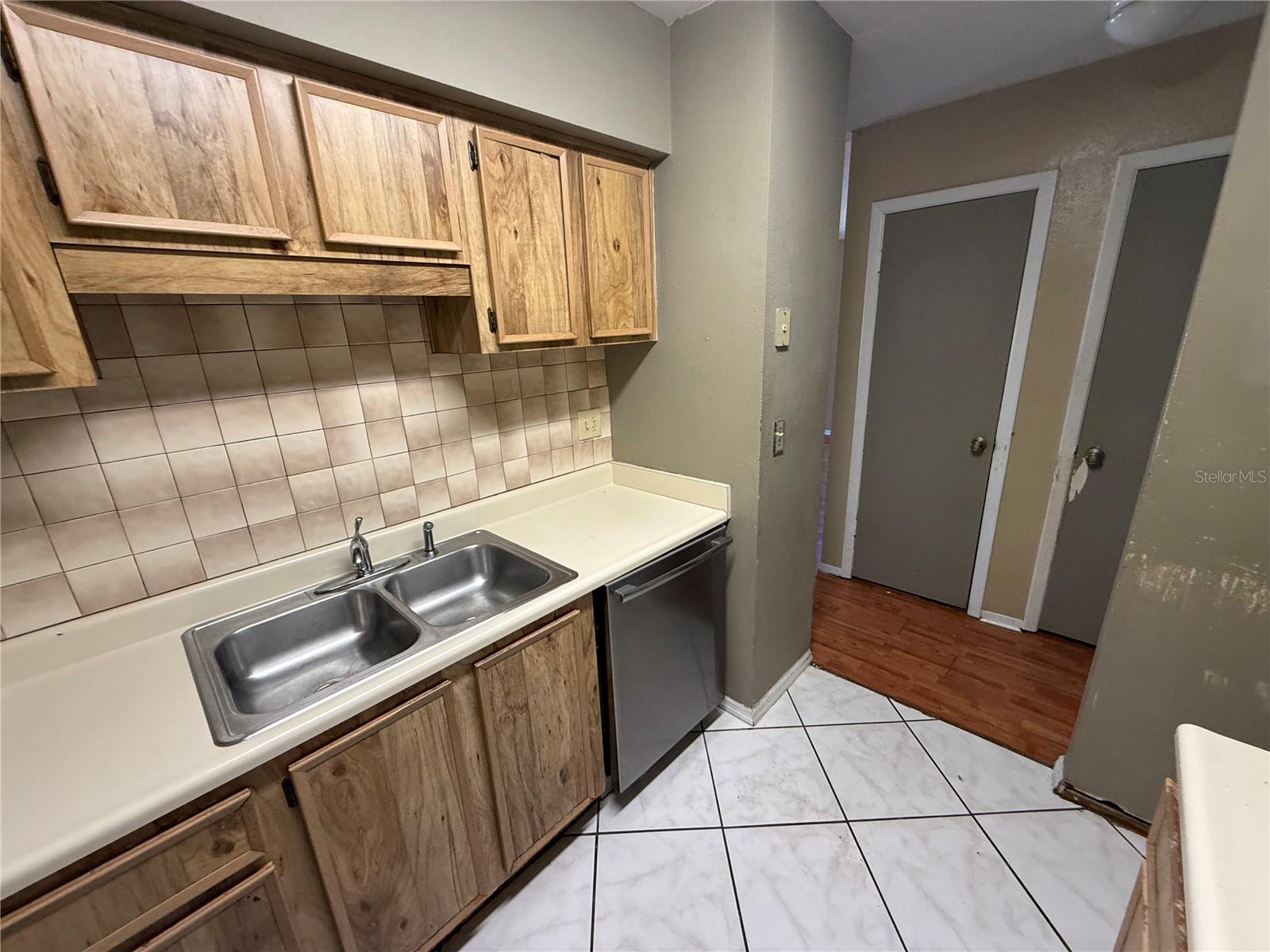 4023 DREAM OAK PLACE, #204, Tampa, FL 33613