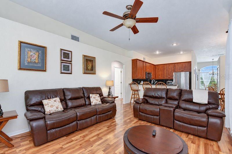 316 CRYSTAL GOBLET COURT, Valrico, FL 33594