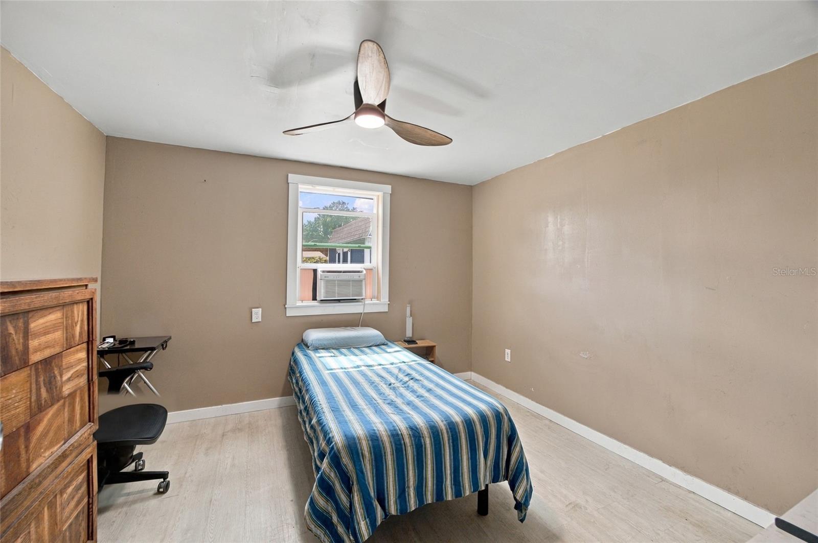 8573 76TH AVENUE, Seminole, FL 33777