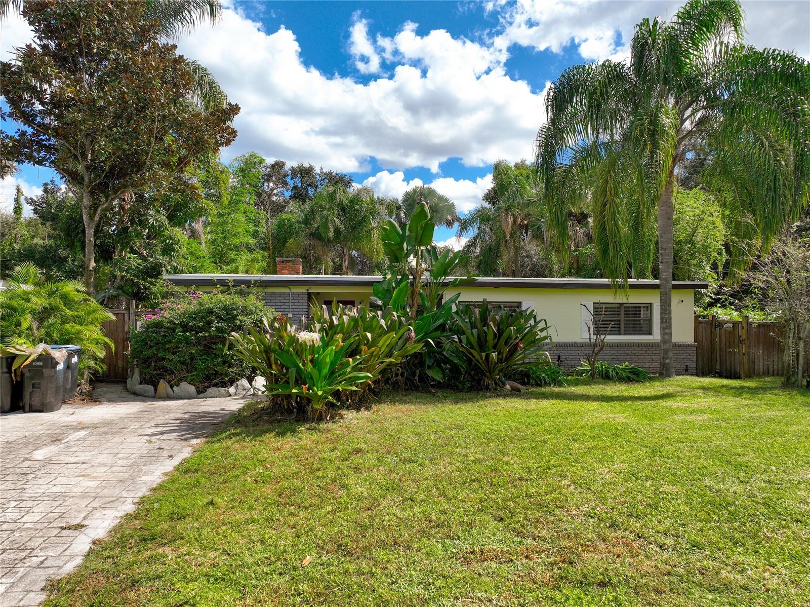 2809 TOURAINE AVENUE, Orlando, FL 32812 2809 TOURAINE AVENUE, Orlando, FL 32812