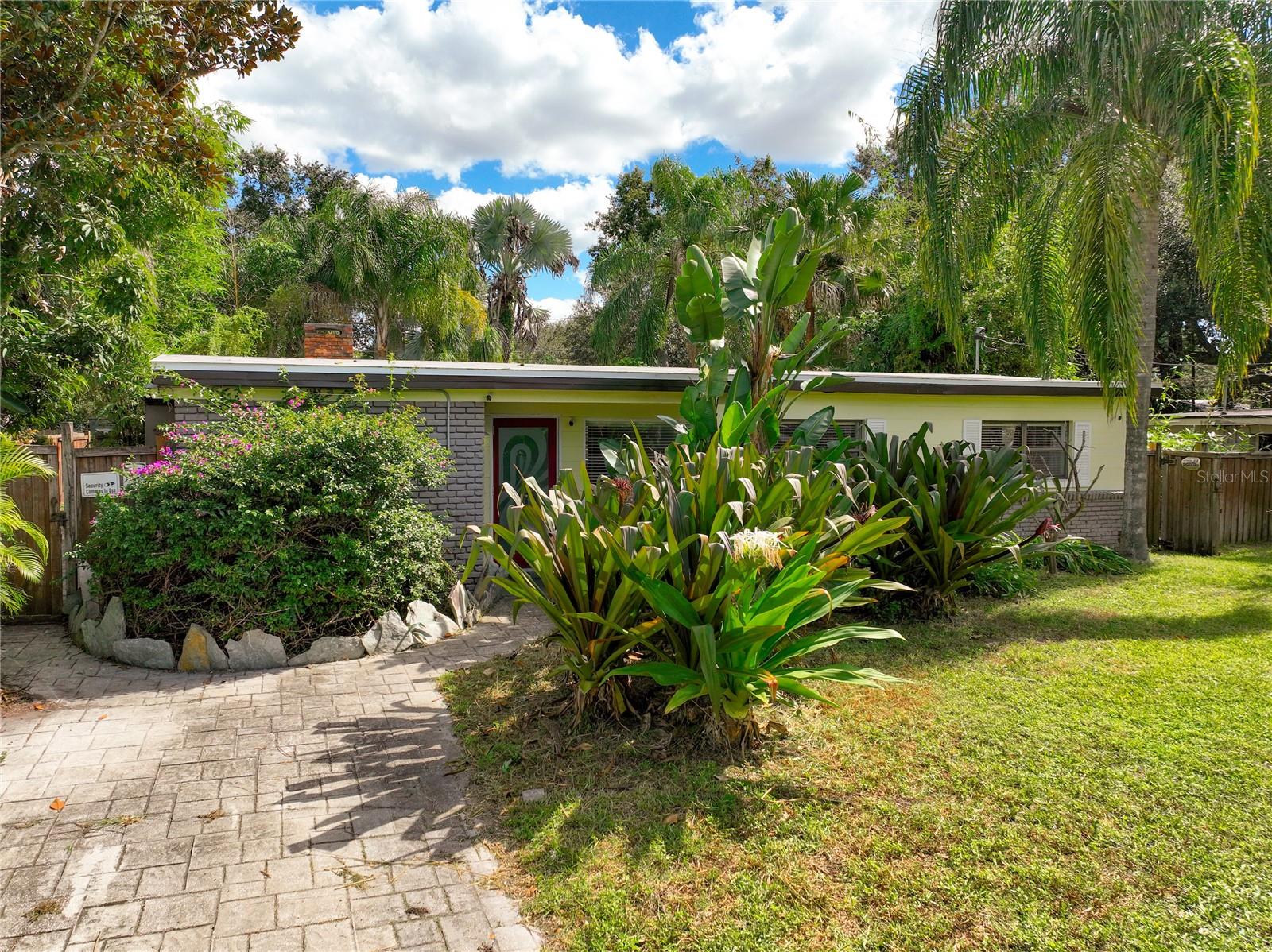 2809 TOURAINE AVENUE, Orlando, FL 32812 2809 TOURAINE AVENUE, Orlando, FL 32812
