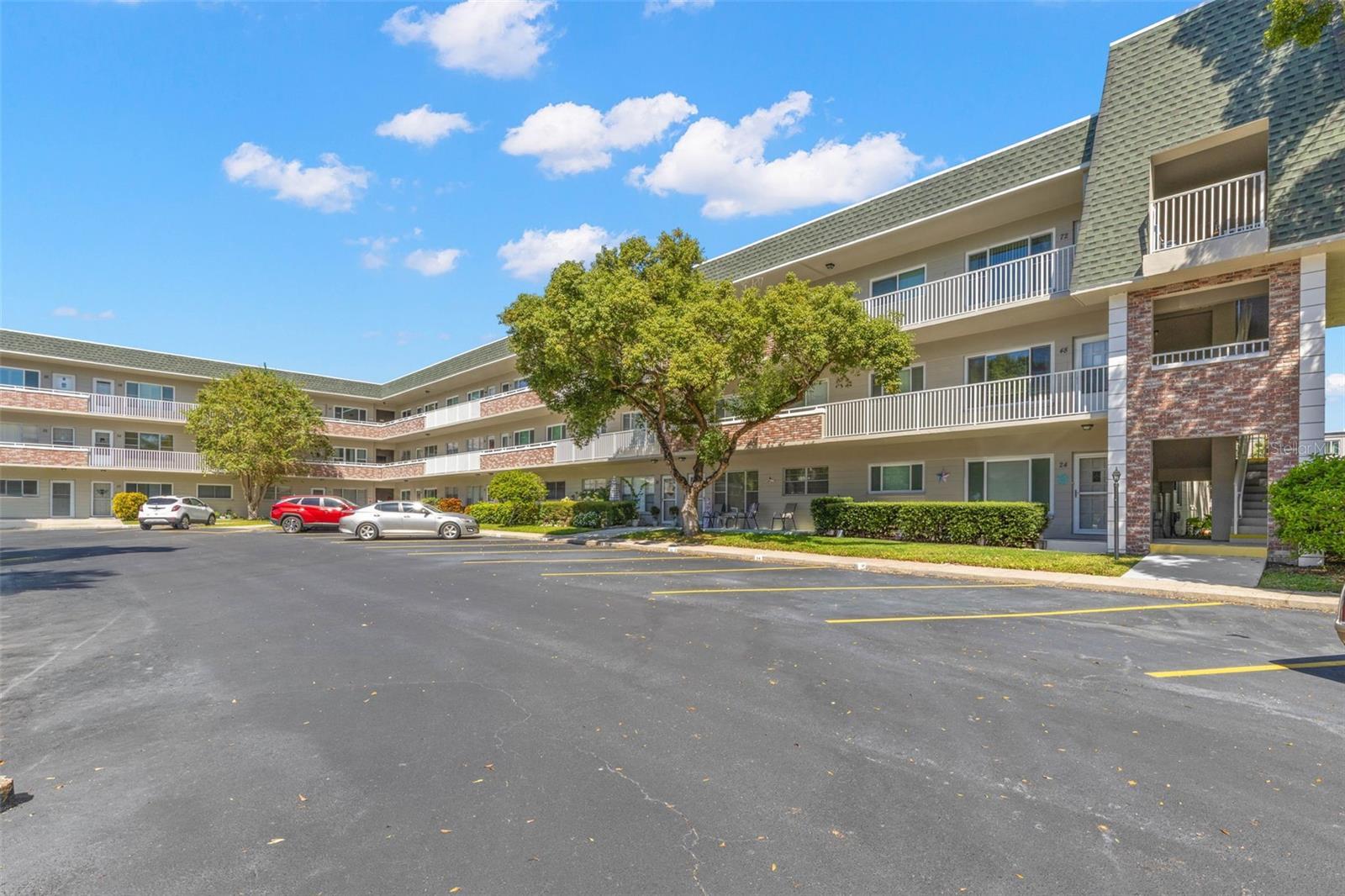 2426 PERSIAN DRIVE, #52, Clearwater, FL 33763