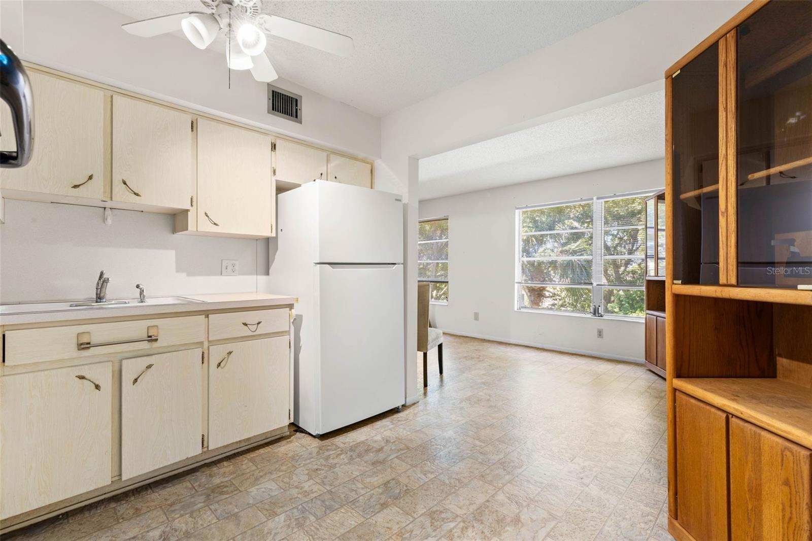 2426 PERSIAN DRIVE, #52, Clearwater, FL 33763