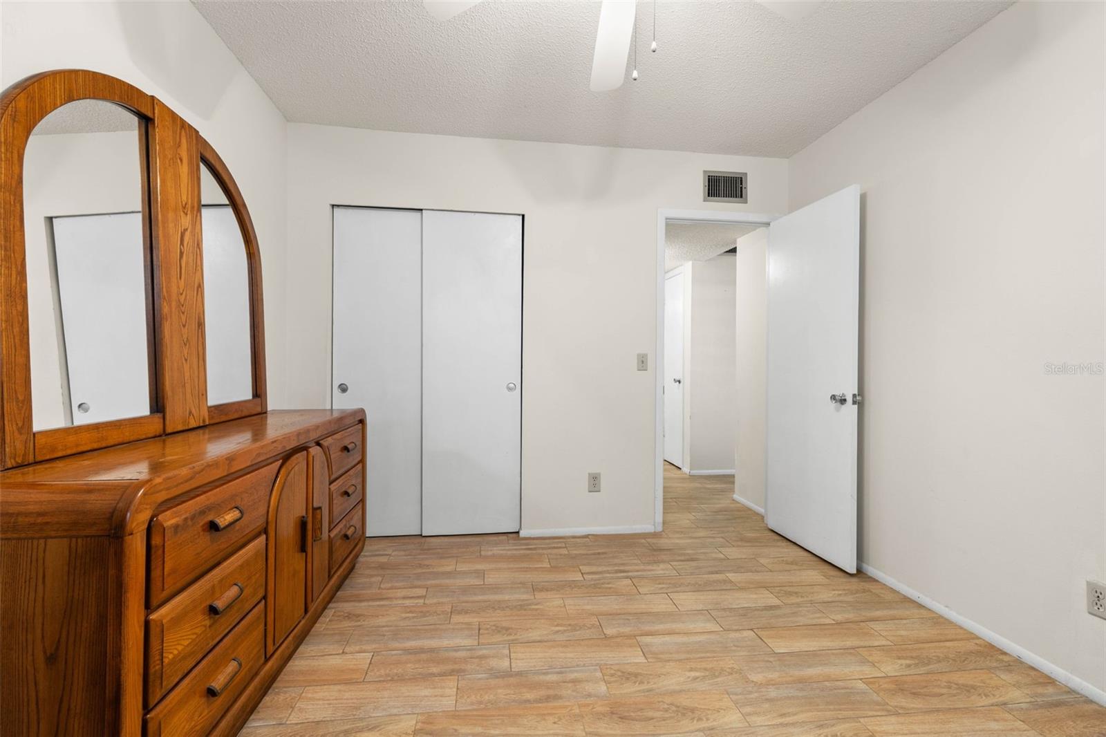 2426 PERSIAN DRIVE, #52, Clearwater, FL 33763