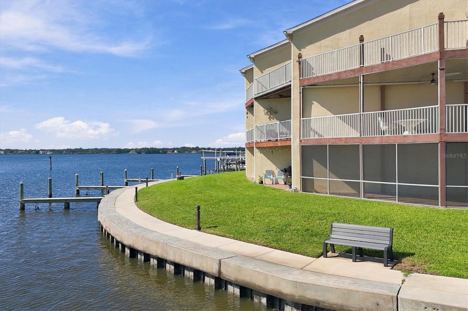 131 BRENT CIRCLE, Oldsmar, FL 34677