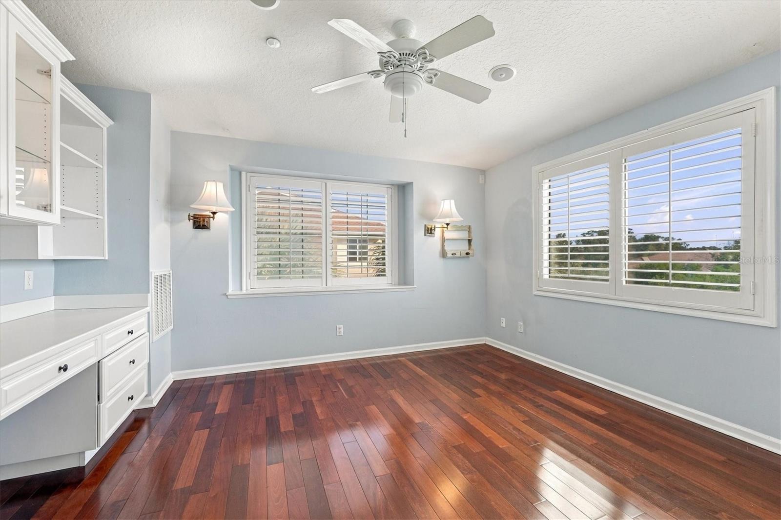 131 BRENT CIRCLE, Oldsmar, FL 34677