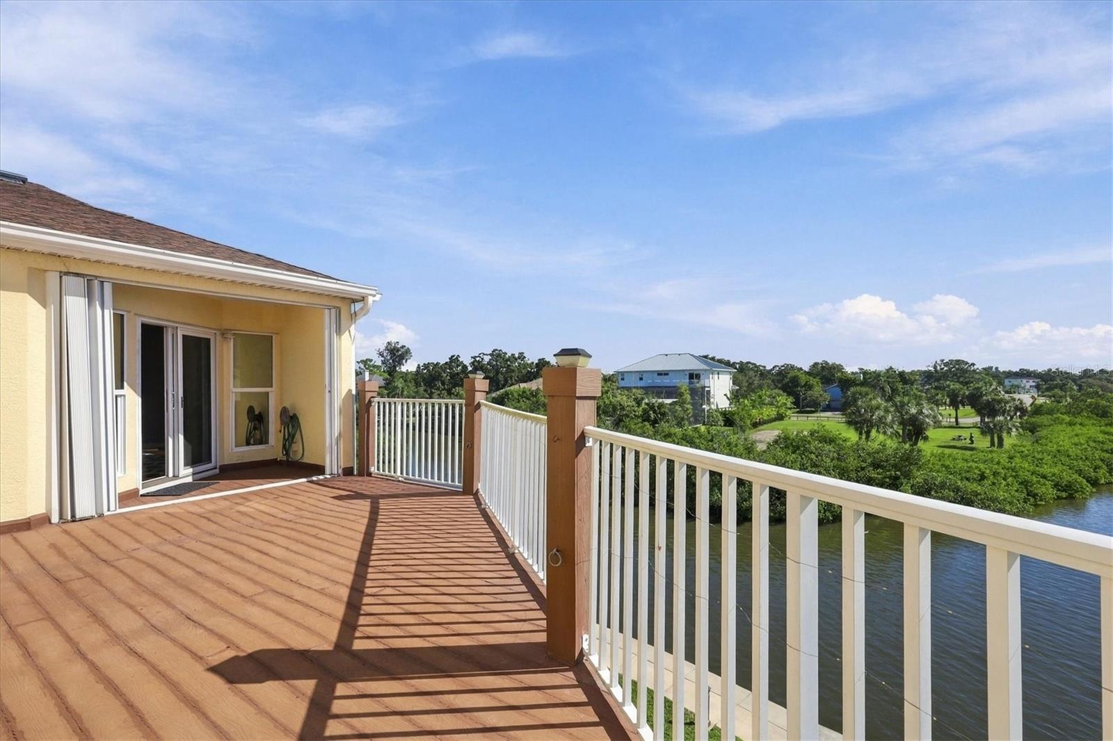 131 BRENT CIRCLE, Oldsmar, FL 34677