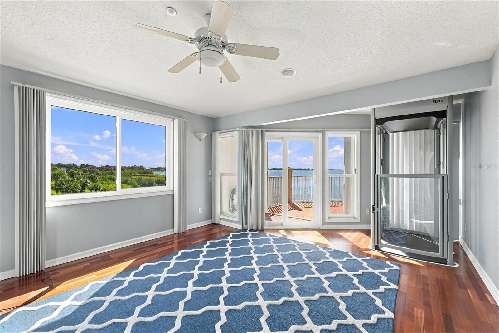 131 BRENT CIRCLE, Oldsmar, FL 34677