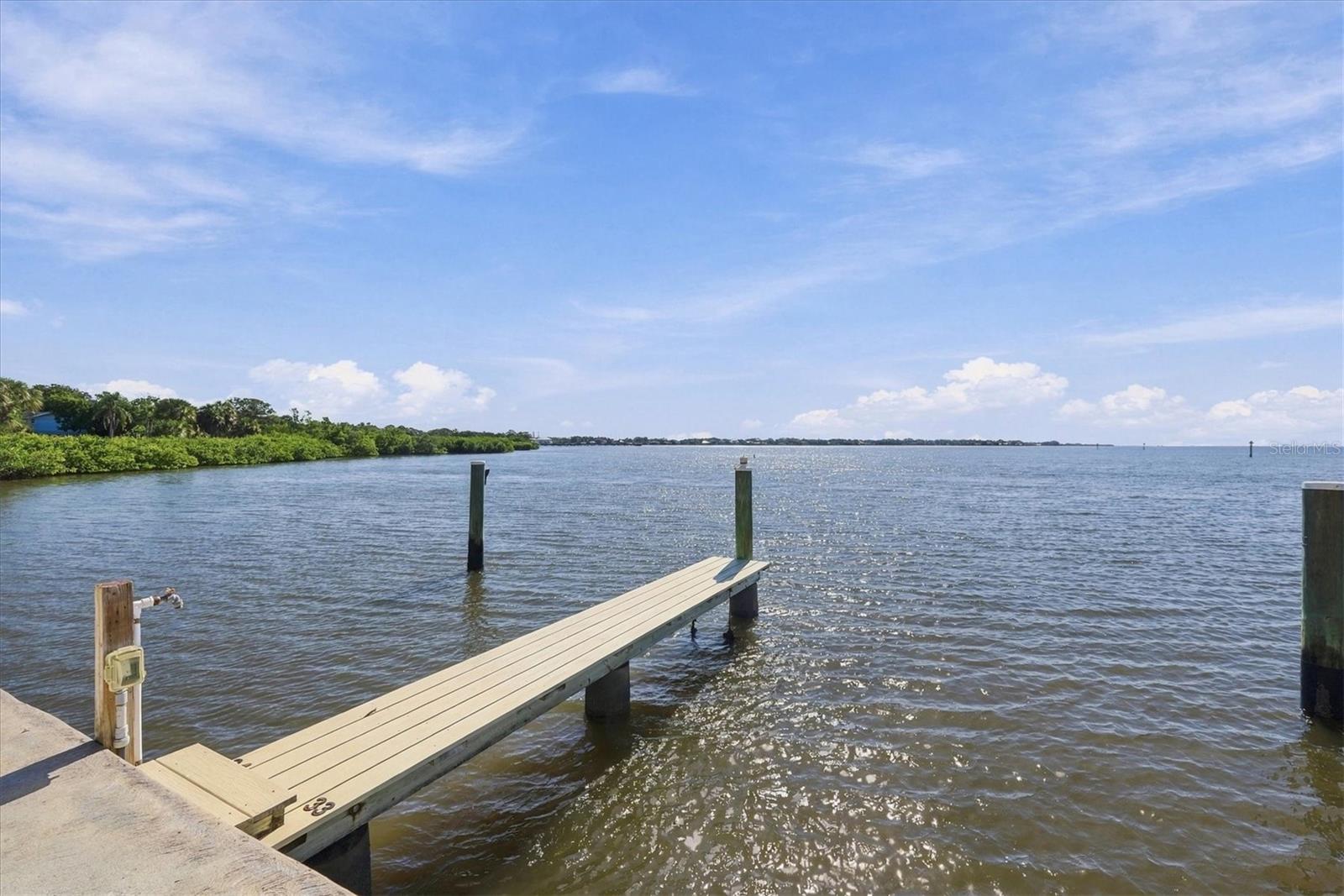 131 BRENT CIRCLE, Oldsmar, FL 34677
