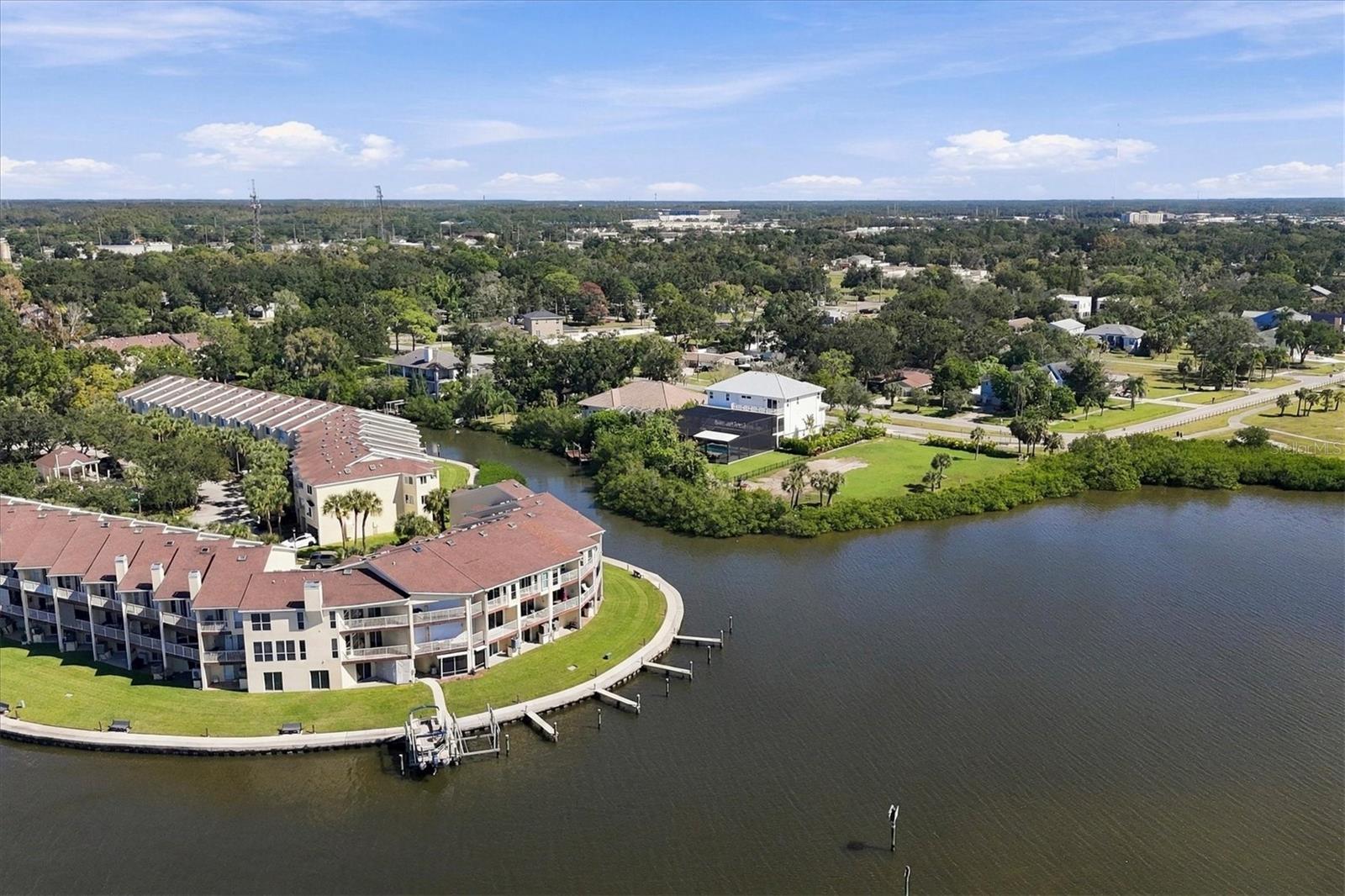 131 BRENT CIRCLE, Oldsmar, FL 34677