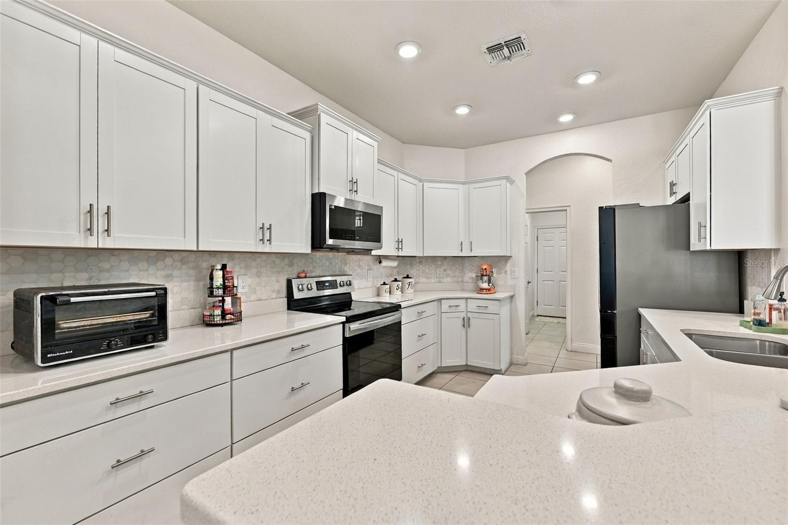 4041 SHEARWATER STREET, Lakeland, FL 33811