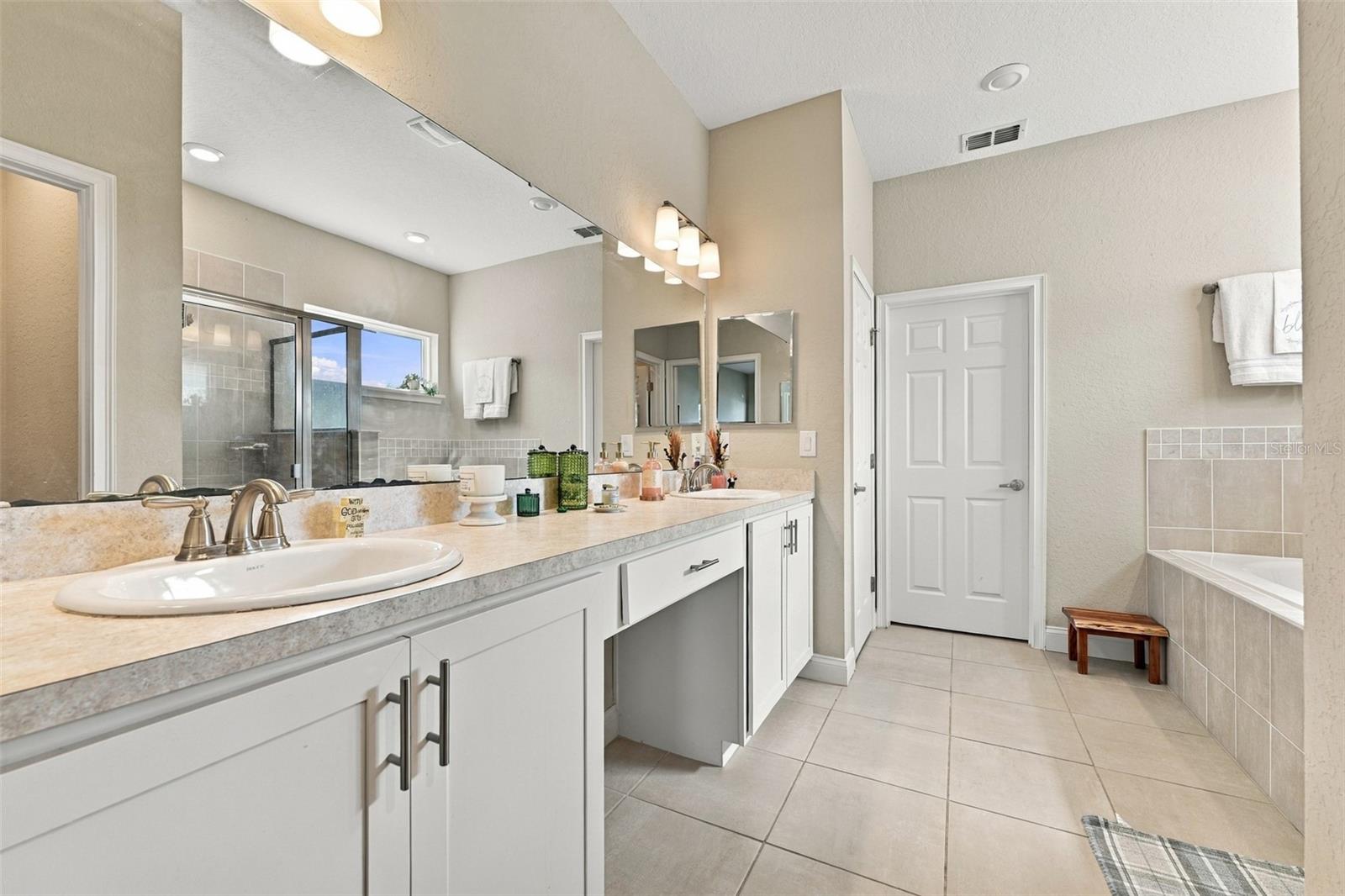 4041 SHEARWATER STREET, Lakeland, FL 33811