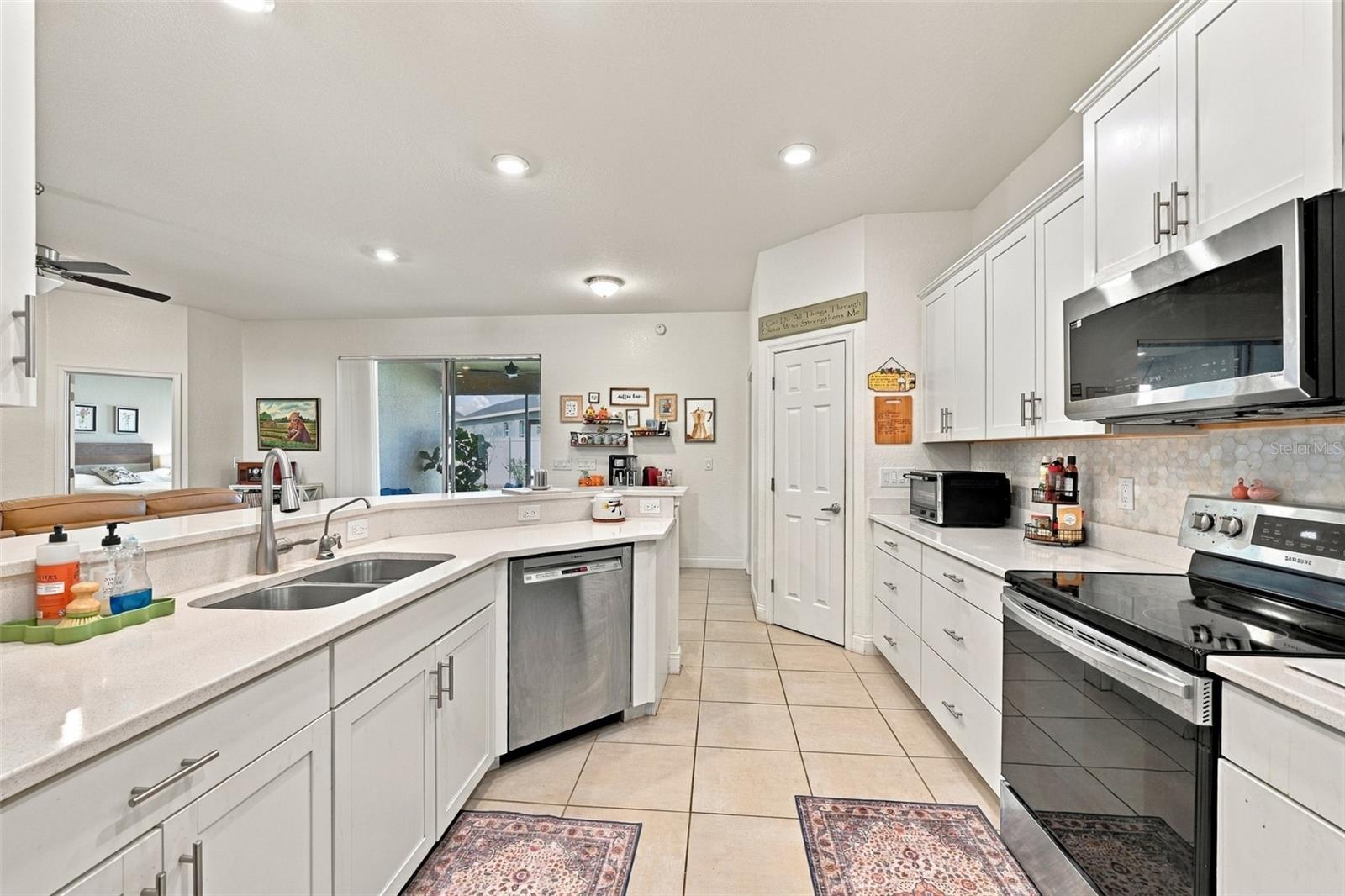 4041 SHEARWATER STREET, Lakeland, FL 33811
