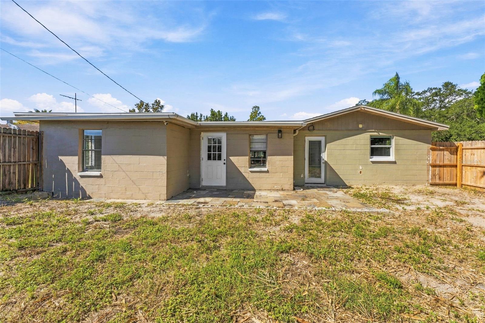 1102 CROYDON LANE, Holiday, FL 34691
