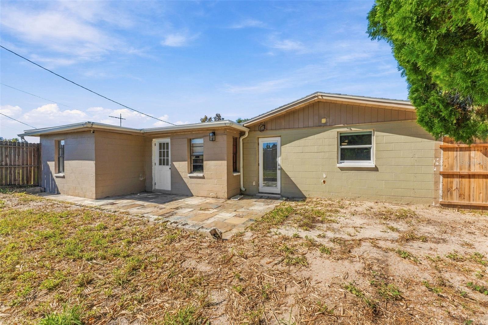 1102 CROYDON LANE, Holiday, FL 34691