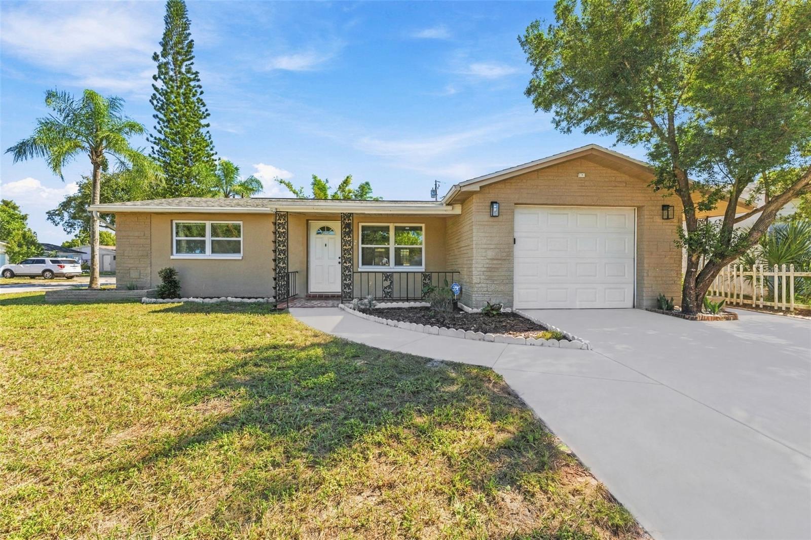1102 CROYDON LANE, Holiday, FL 34691