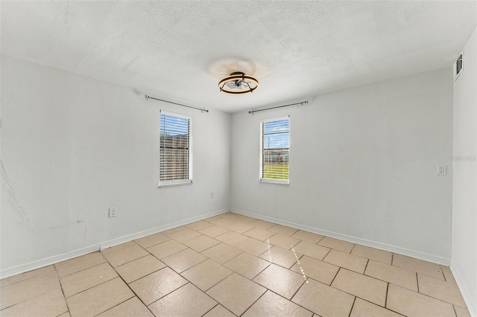 1102 CROYDON LANE, Holiday, FL 34691