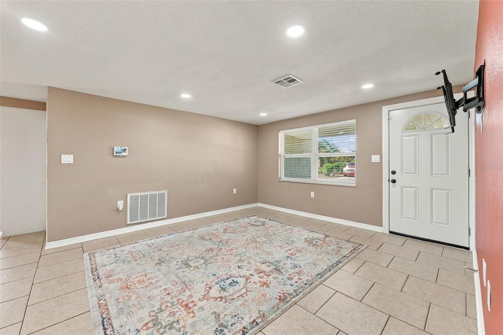 1102 CROYDON LANE, Holiday, FL 34691