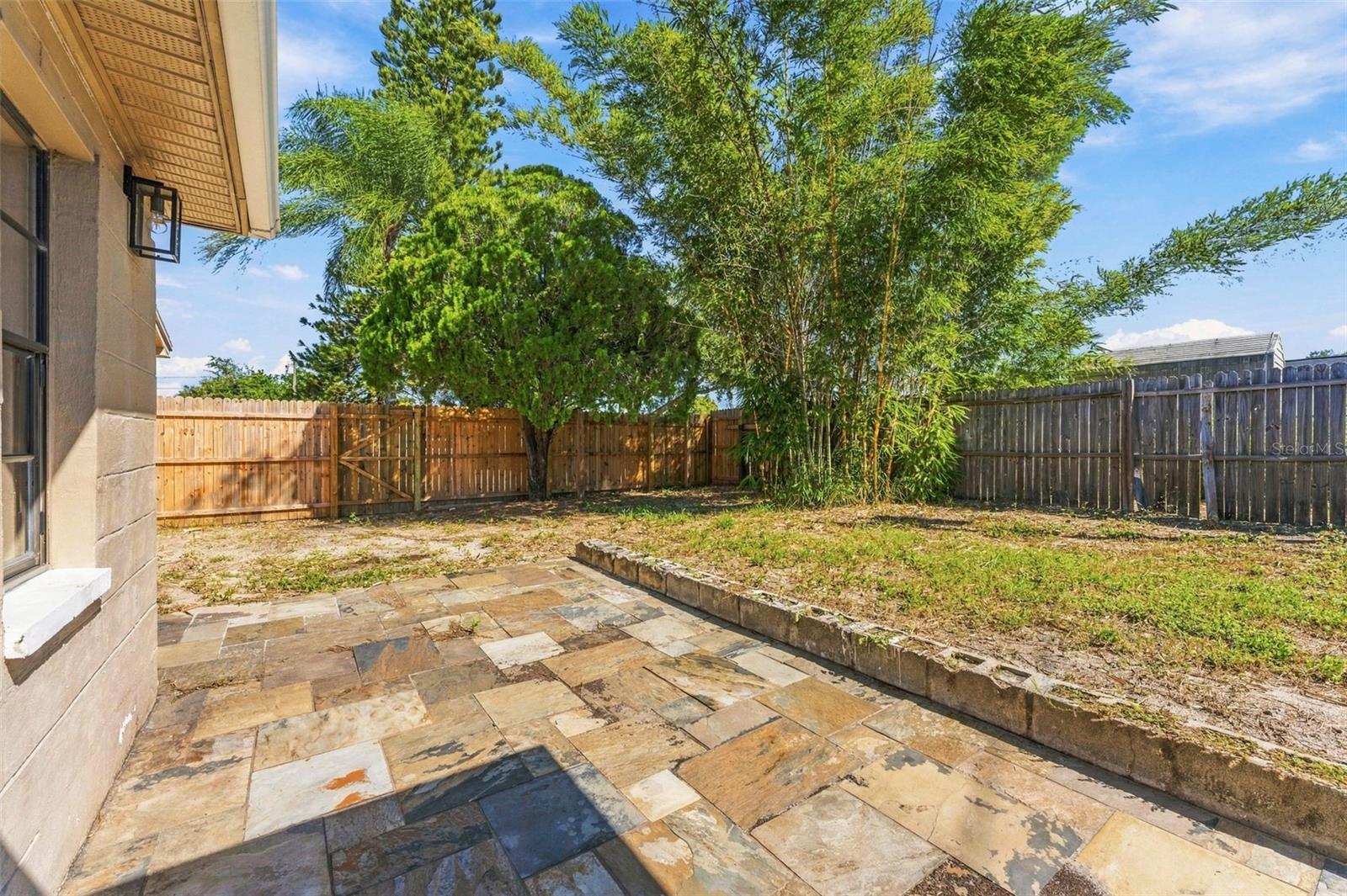 1102 CROYDON LANE, Holiday, FL 34691