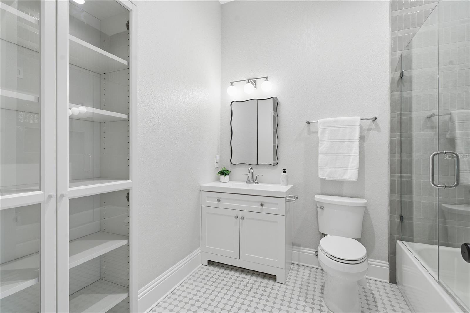 5601 BAYSHORE BOULEVARD, #E, Tampa, FL 33611