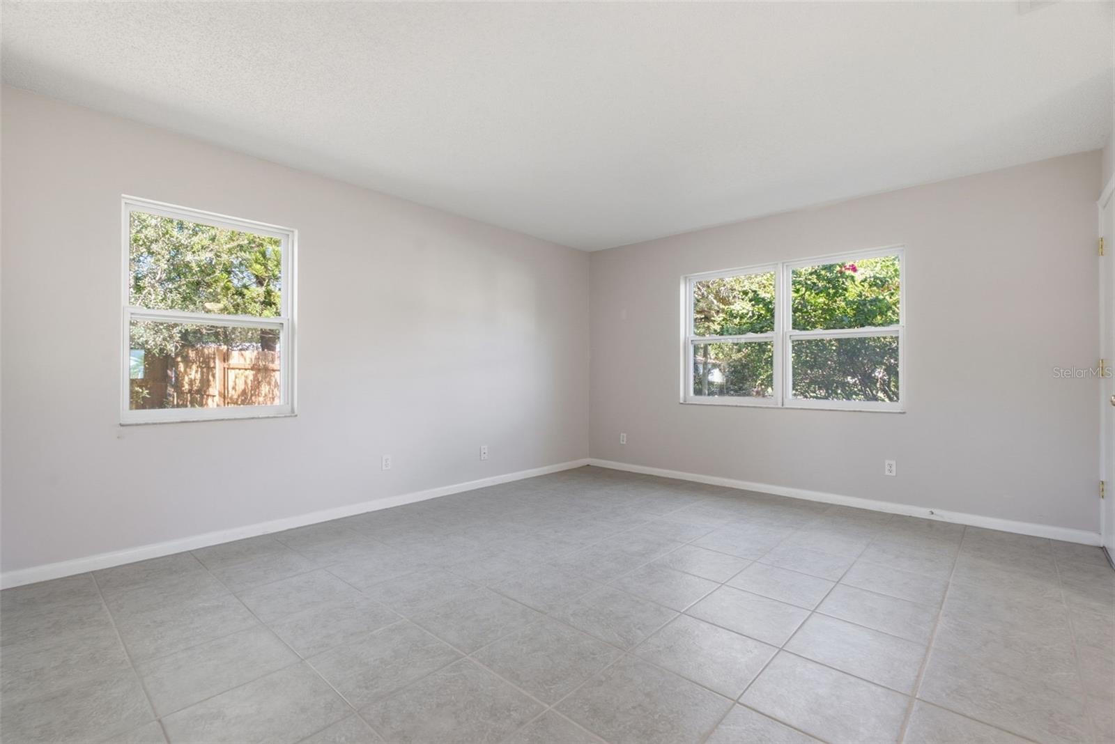 6709 S DAUPHIN AVENUE, Tampa, FL 33611