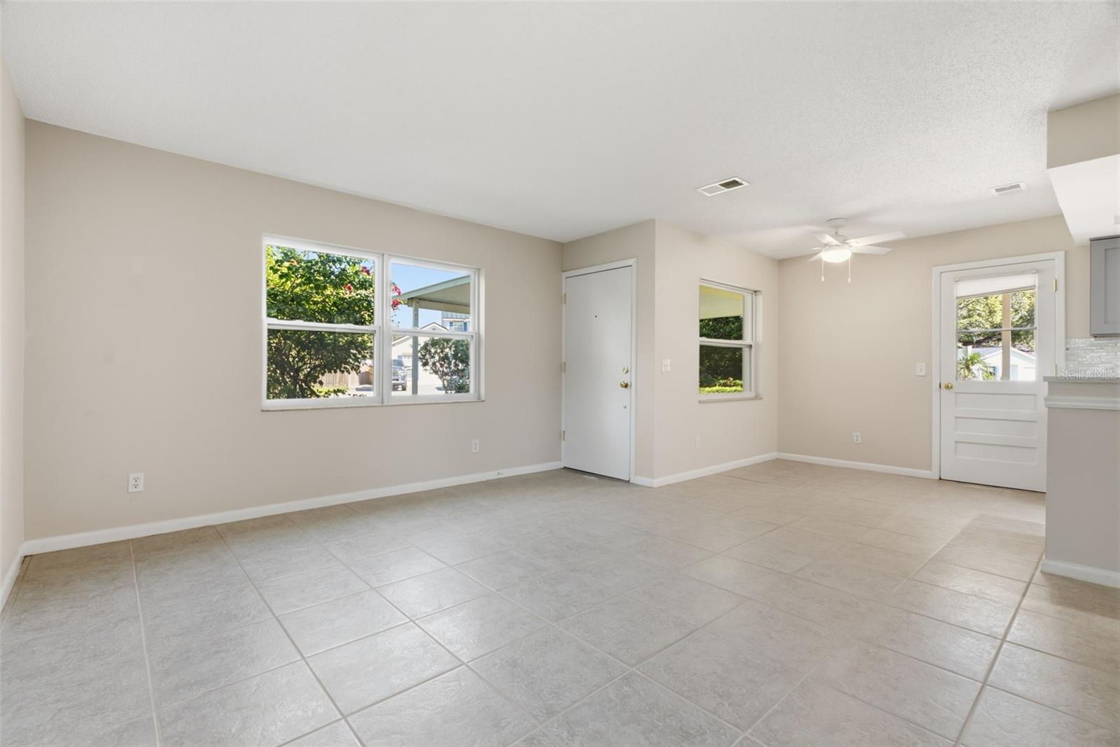 6709 S DAUPHIN AVENUE, Tampa, FL 33611