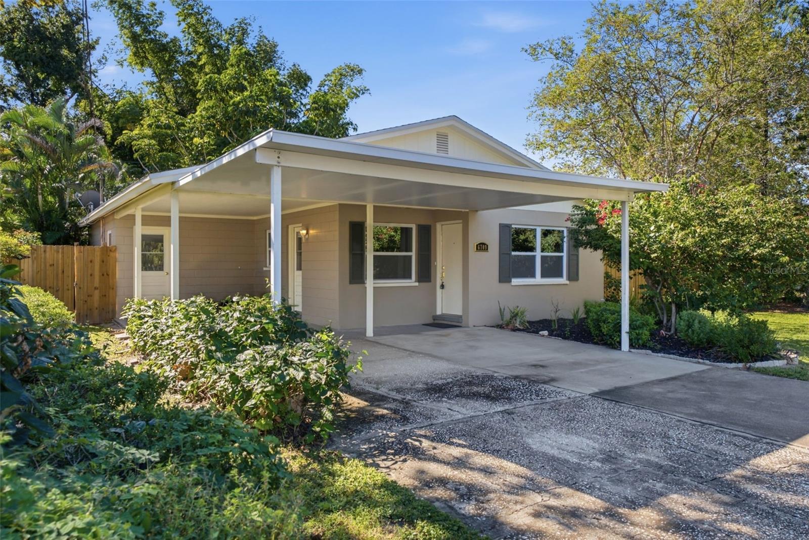 6709 S DAUPHIN AVENUE, Tampa, FL 33611 6709 S DAUPHIN AVENUE, Tampa, FL 33611