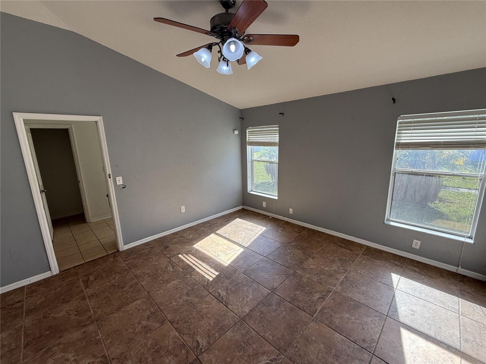 317 DELWOOD BRECK STREET, Ruskin, FL 33570