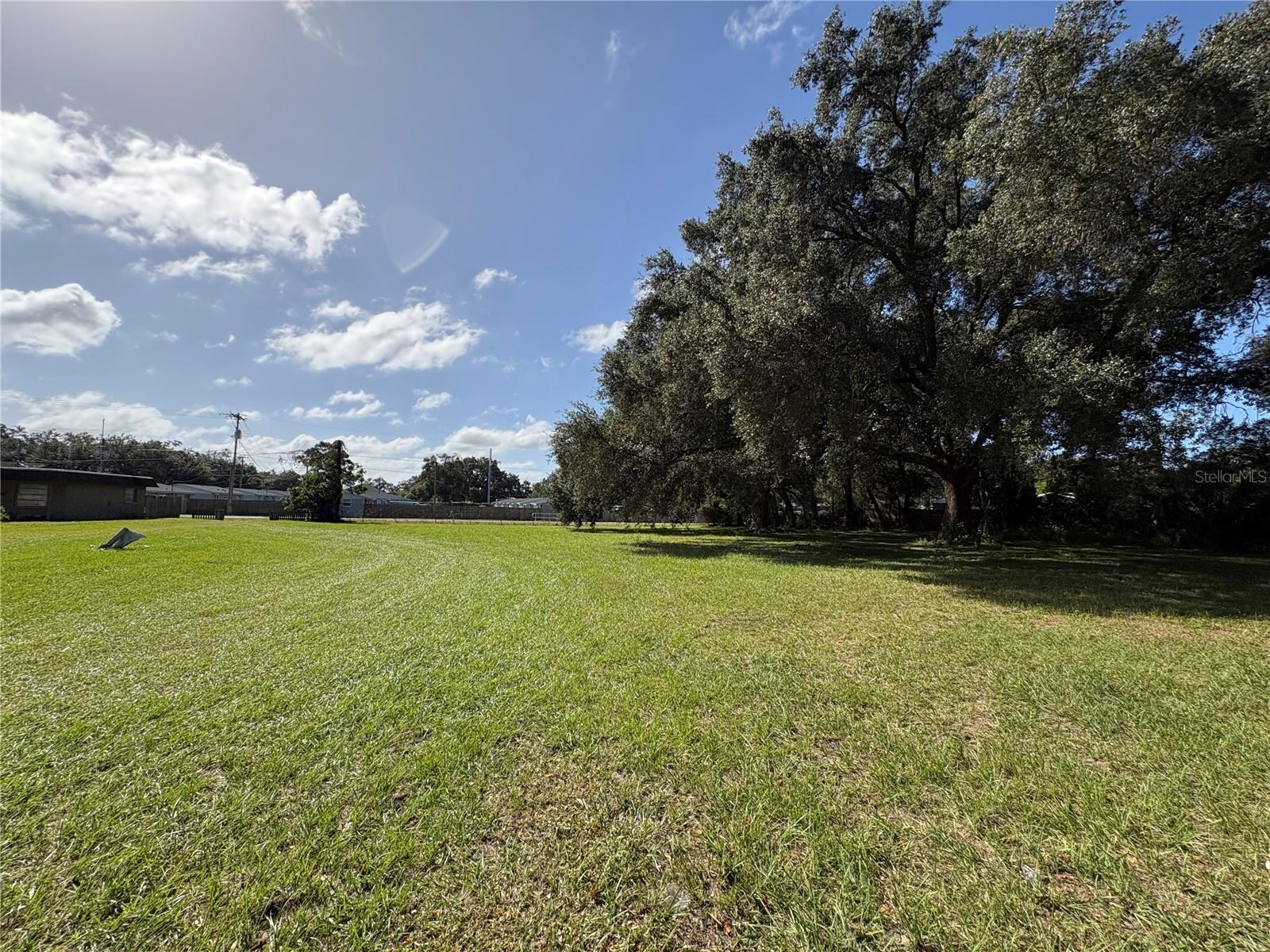 1116 E 142ND AVENUE, Tampa, FL 33613
