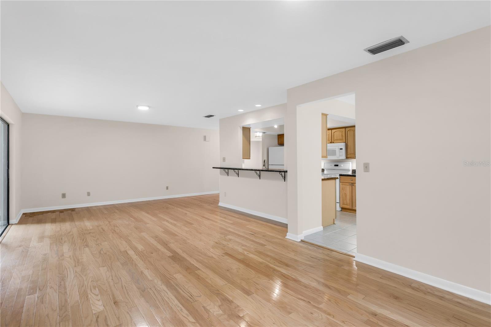 3302 W TAMBAY AVENUE, Tampa, FL 33611