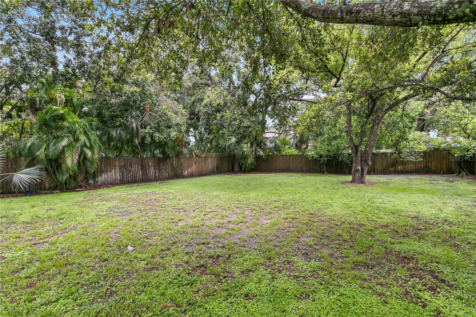 3302 W TAMBAY AVENUE, Tampa, FL 33611