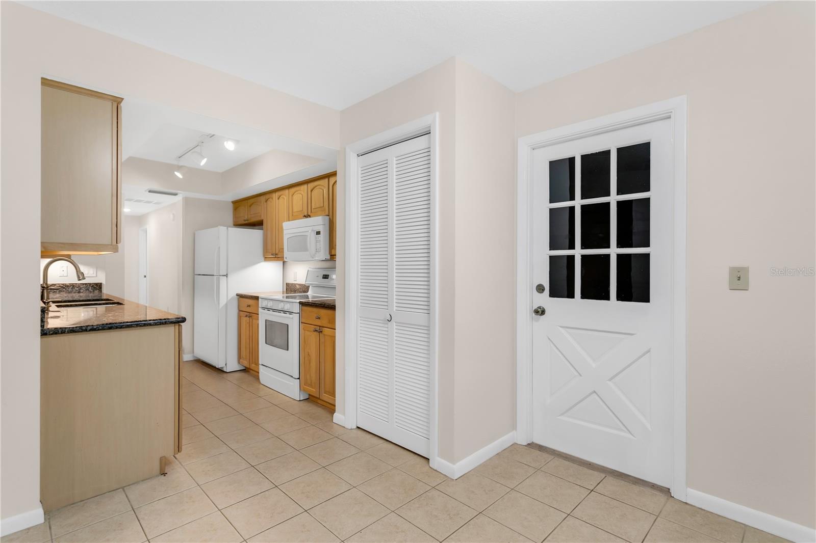 3302 W TAMBAY AVENUE, Tampa, FL 33611