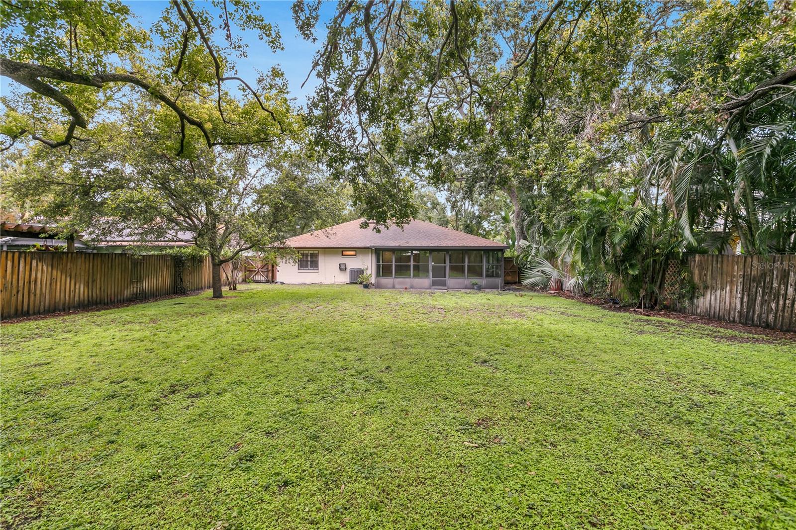 3302 W TAMBAY AVENUE, Tampa, FL 33611