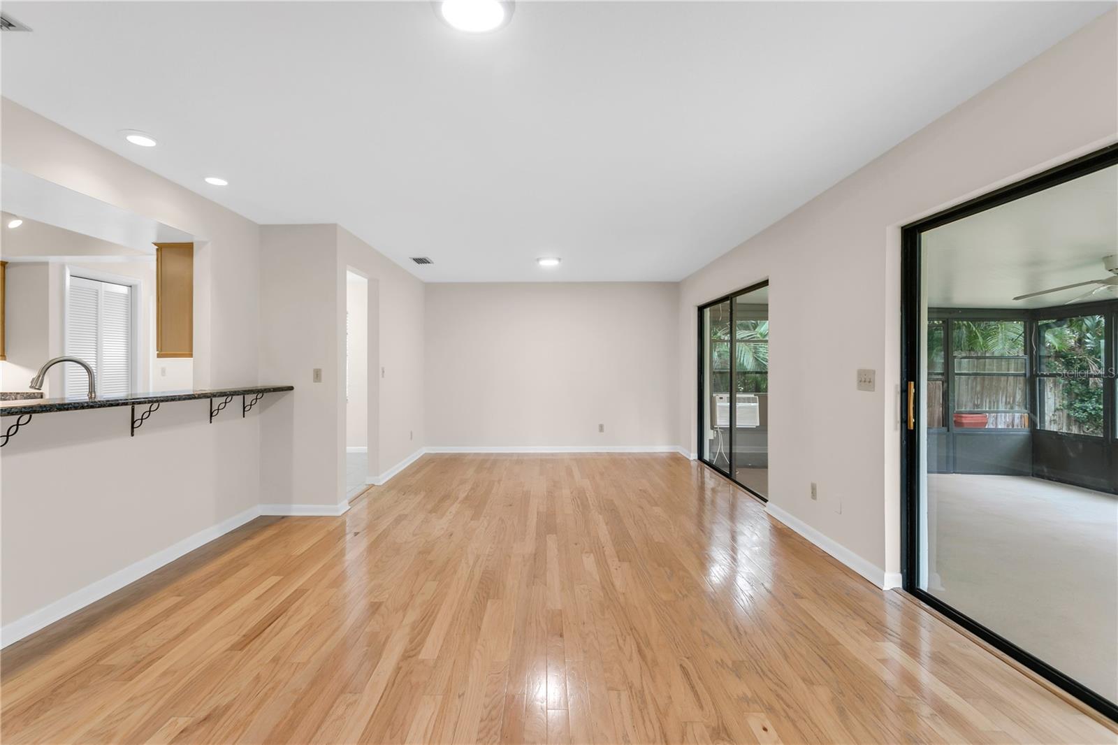 3302 W TAMBAY AVENUE, Tampa, FL 33611