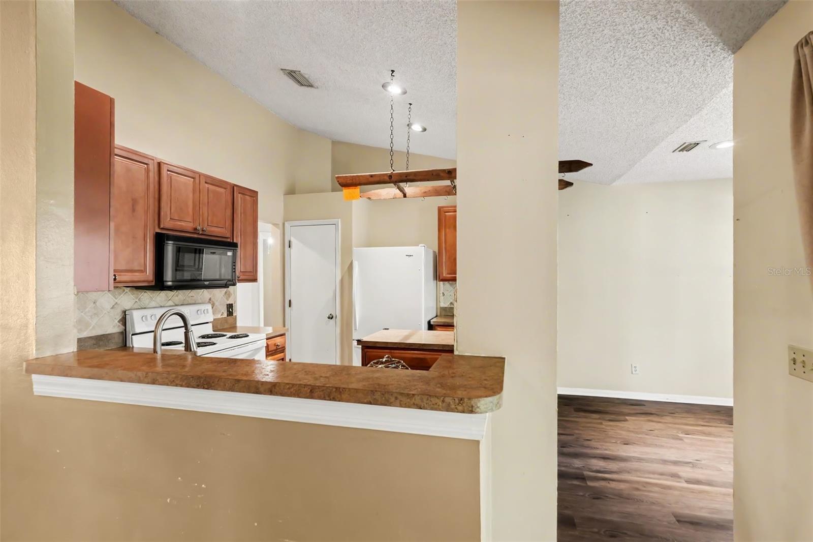 833 GREENBELT CIRCLE, Brandon, FL 33510