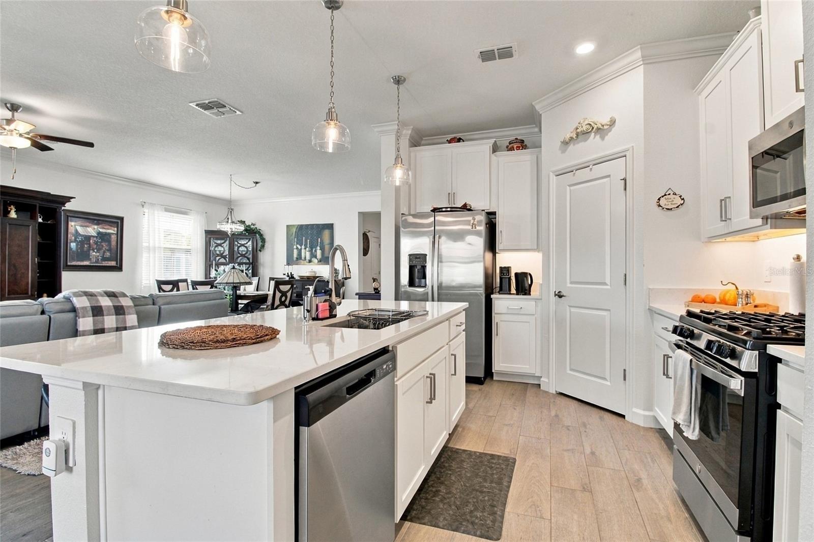 17401 HOLLY WELL AVENUE, Wimauma, FL 33598