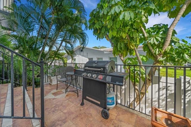 110 RICARDO WAY NE, #8, St Petersburg, FL 33704