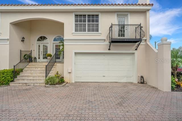 110 RICARDO WAY NE, #8, St Petersburg, FL 33704