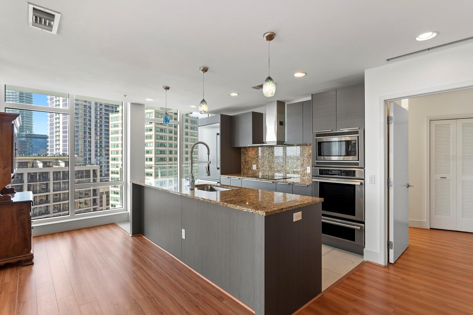175 1ST STREET S, #1803, St Petersburg, FL 33701 175 1ST STREET S, #1803, St Petersburg, FL 33701