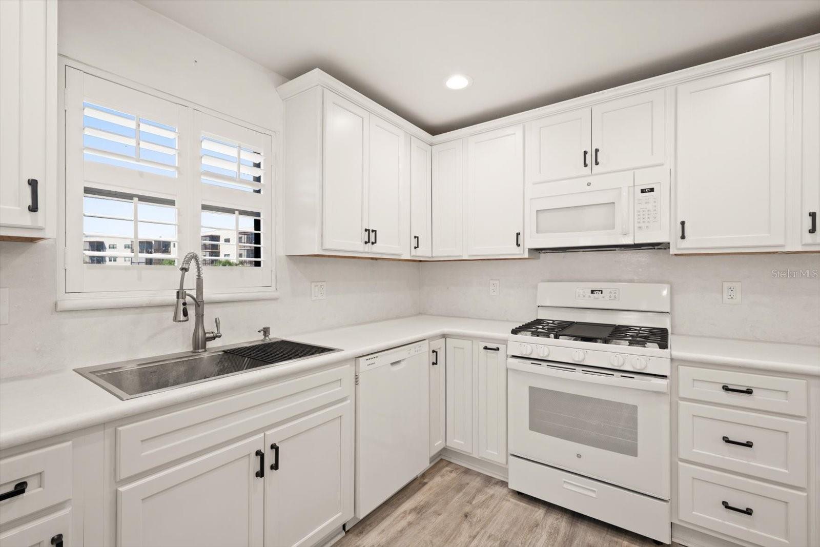 6188 80TH STREET N, #210, St Petersburg, FL 33709