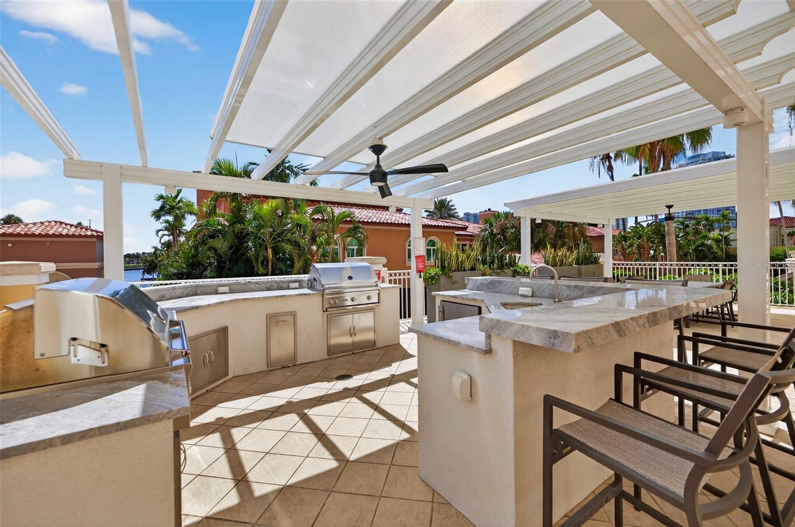 Grill and Dining in the Pool area