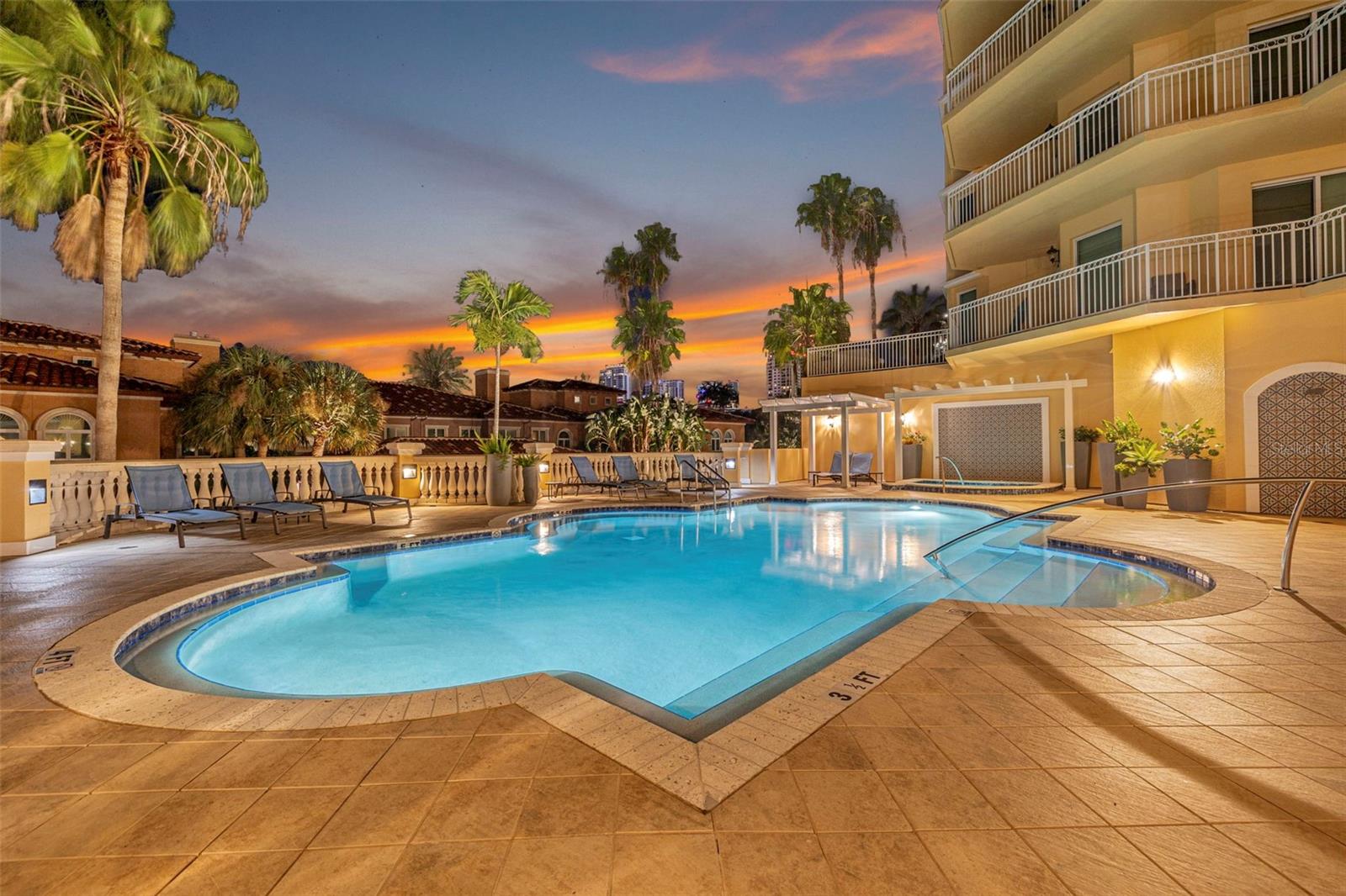 555 5TH AVENUE NE, #332, St Petersburg, FL 33701