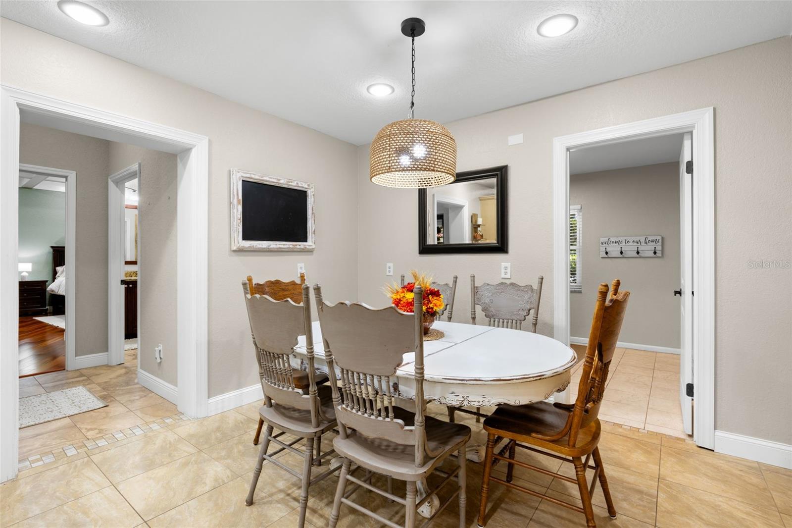 Eat-In Kitchen